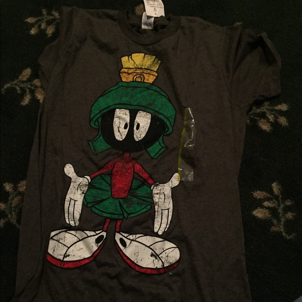 Women’s short sleeve t